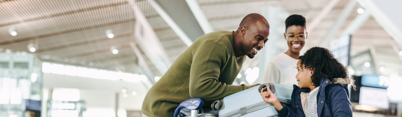 8 Holiday Travel Essentials to Stay Healthy